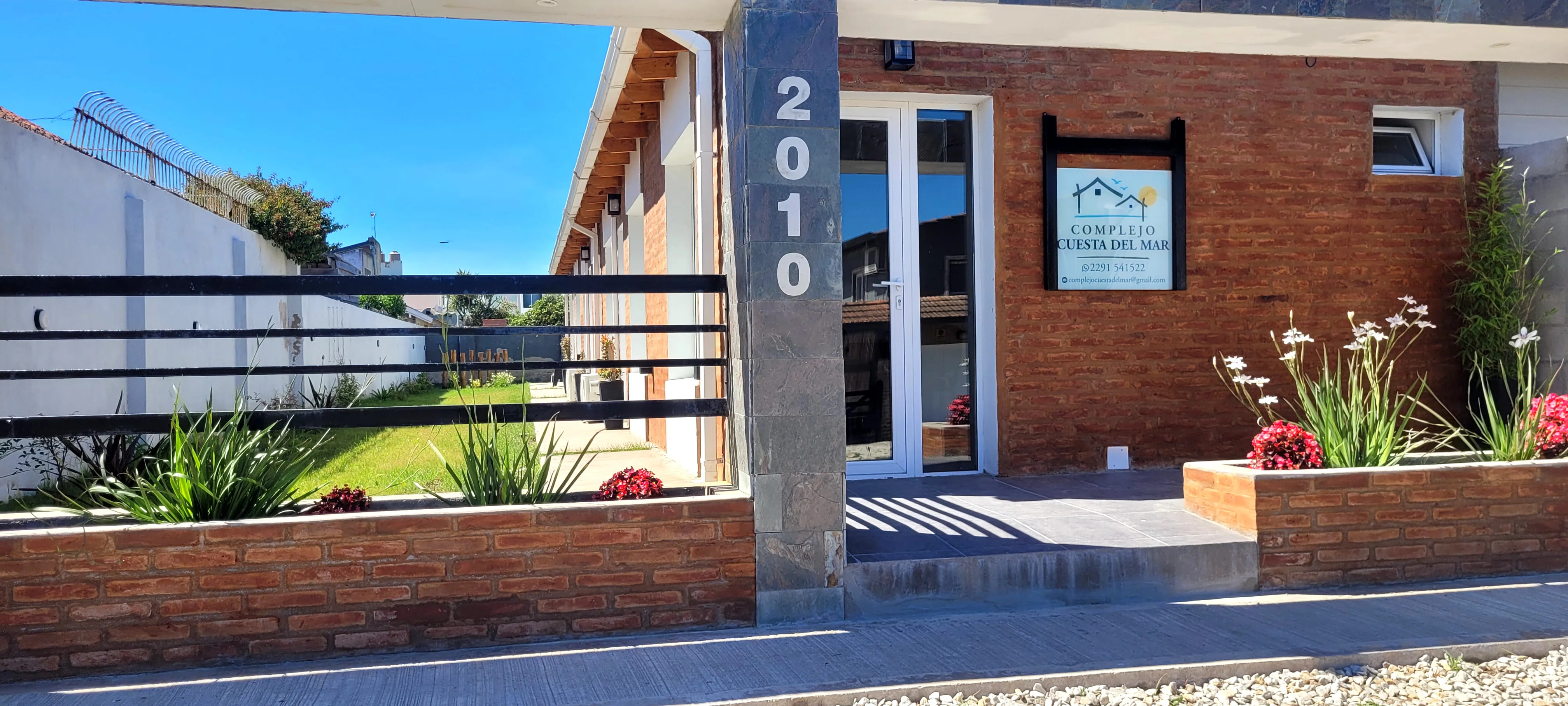 Complejo Cuesta del Mar - Entrada